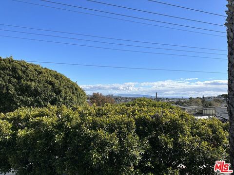 Photo of 623 Ashland Avenue #4, Santa Monica, CA 90405 (MLS # 26832595)