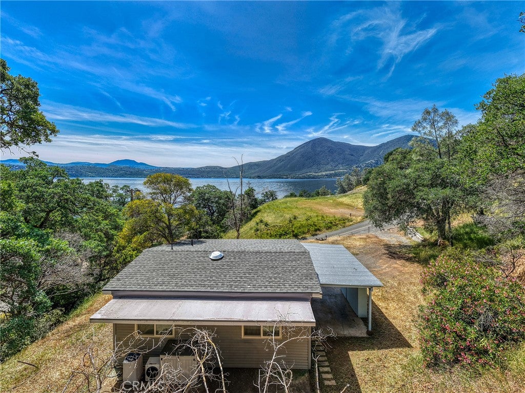 10670 Lakeshore Drive