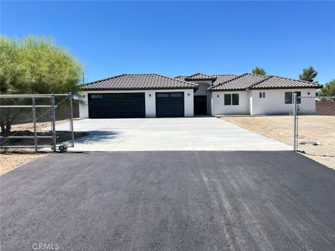 Photo of 10674 Victor Avenue, Hesperia, CA 92345 (MLS # CV26207518)