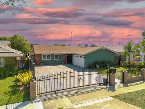 MLS: SR26108626