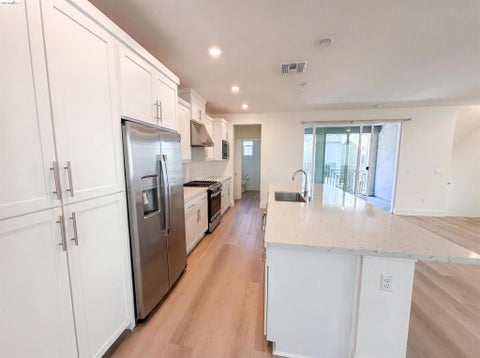 Tiny photo for 9034 Rudder Way Way, Newark, CA 94560 (MLS # 41137318)
