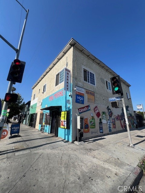 Discover an excellent mixed-use investment opportunity in the heart of Southeast Los Angeles. This versatile property features a total of 5 income-producing units with a combination of retail and residential spaces, perfect for an owner-user or investor seeking steady rental income with future upside.
Property Highlights:
2 Commercial Storefronts (Downstairs)
Currently leased to stable tenants: a market and a nutrition center
3 Residential Apartments (Upstairs)
One 1-bedroom unit
Two 2-bedroom units
Separate Meters: Each unit is separately metered for utilities
Current Gross Monthly Income: $6,600/month
Building Condition: Vintage charm with opportunity for upgrades — no central AC and interiors are mostly original, offering great value-add potential
Zoning: Ideal for mixed-use, live/work, or small business with on-site housing
Location: High-visibility street with consistent foot traffic and convenient access to transit corridors, local businesses, and community amenities
Perfect for investors looking for reliable cash flow, future renovation upside, or an opportunity to reposition in a growing neighborhood.