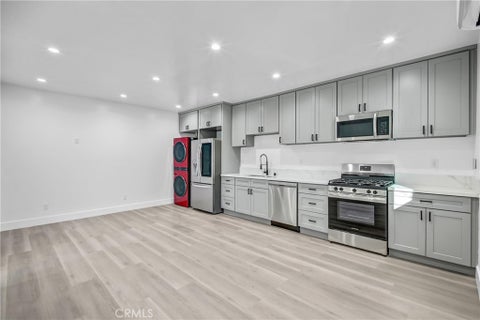 Tiny photo for 8346 Moorcroft Avenue, West Hills, CA 91304 (MLS # SR26190746)
