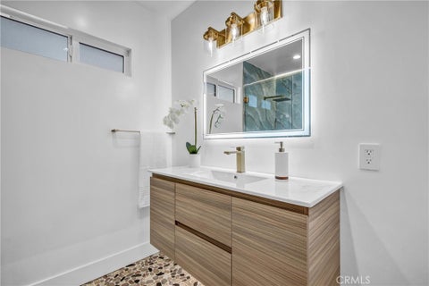 Tiny photo for 8346 Moorcroft Avenue, West Hills, CA 91304 (MLS # SR26190746)