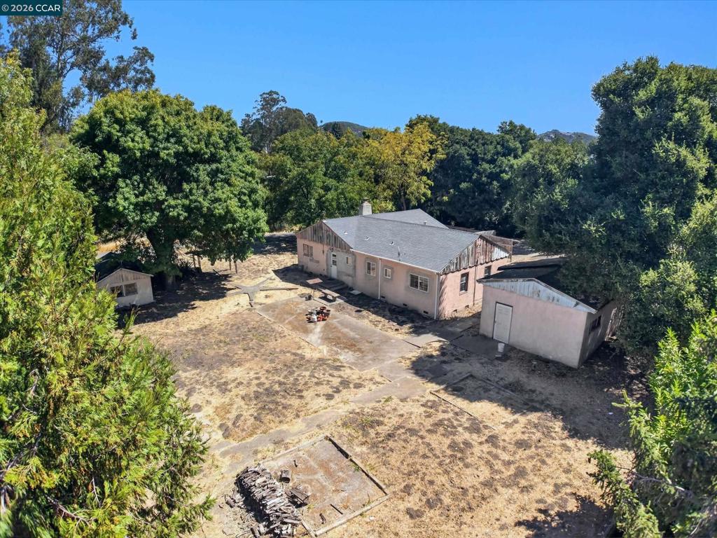 31 Laurel Ln.