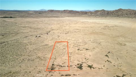 Photo of 0 Reagan Avenue, Joshua Tree, CA 92252 (MLS # JT26108010)
