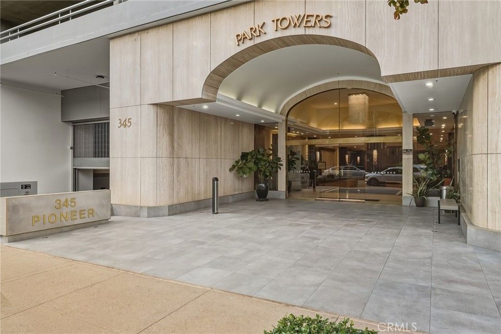 Photo of 345 Pioneer Drive #501, Glendale, CA 91203 (MLS # SR25245436)