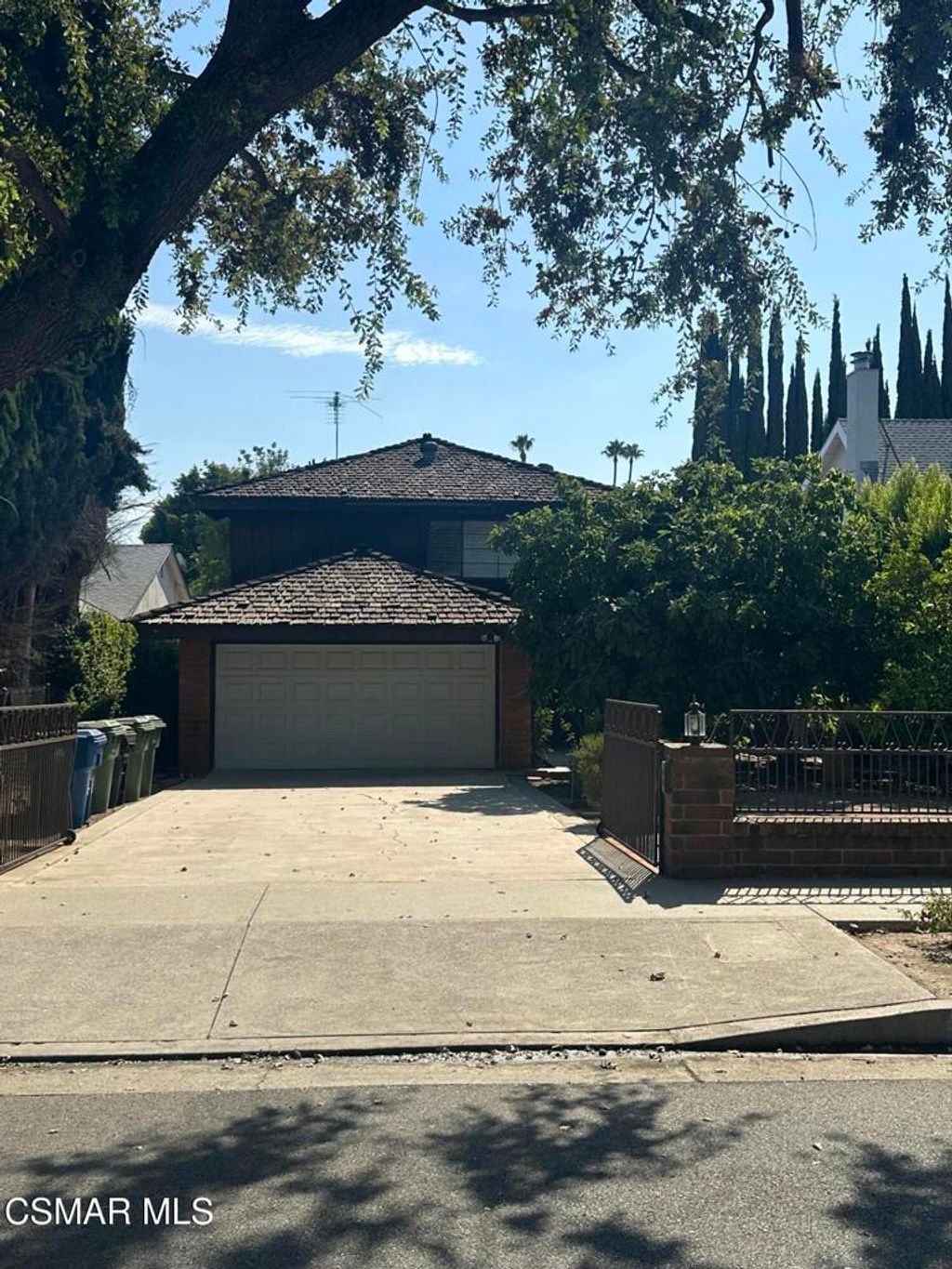 Photo of 4846 Gaviota Avenue, Encino, CA 91436 (MLS # 225004937)