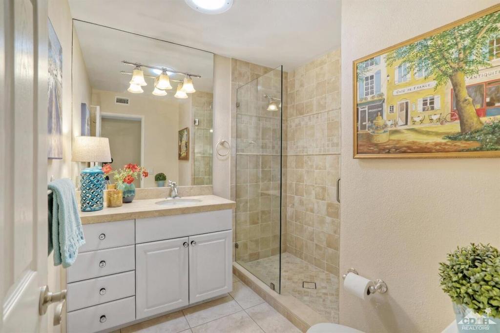 Sunrise C.C. - Residential Lease