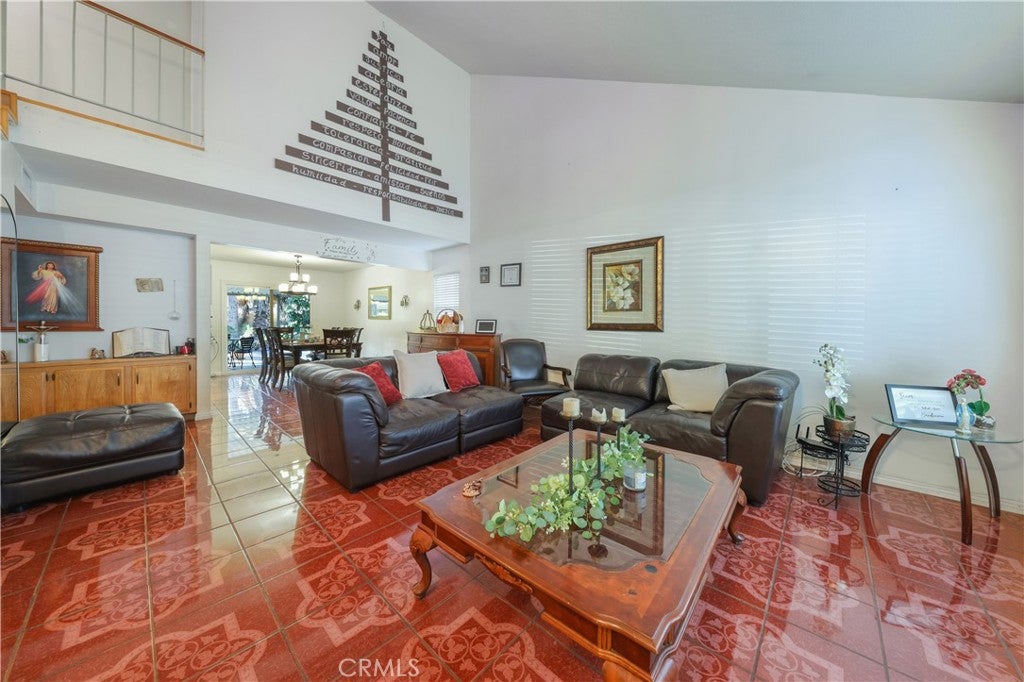 10926 Cochran Ave