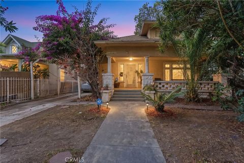 Photo of 4211 S Flower ST, Los Angeles, CA 90037 (MLS # MB26108509)