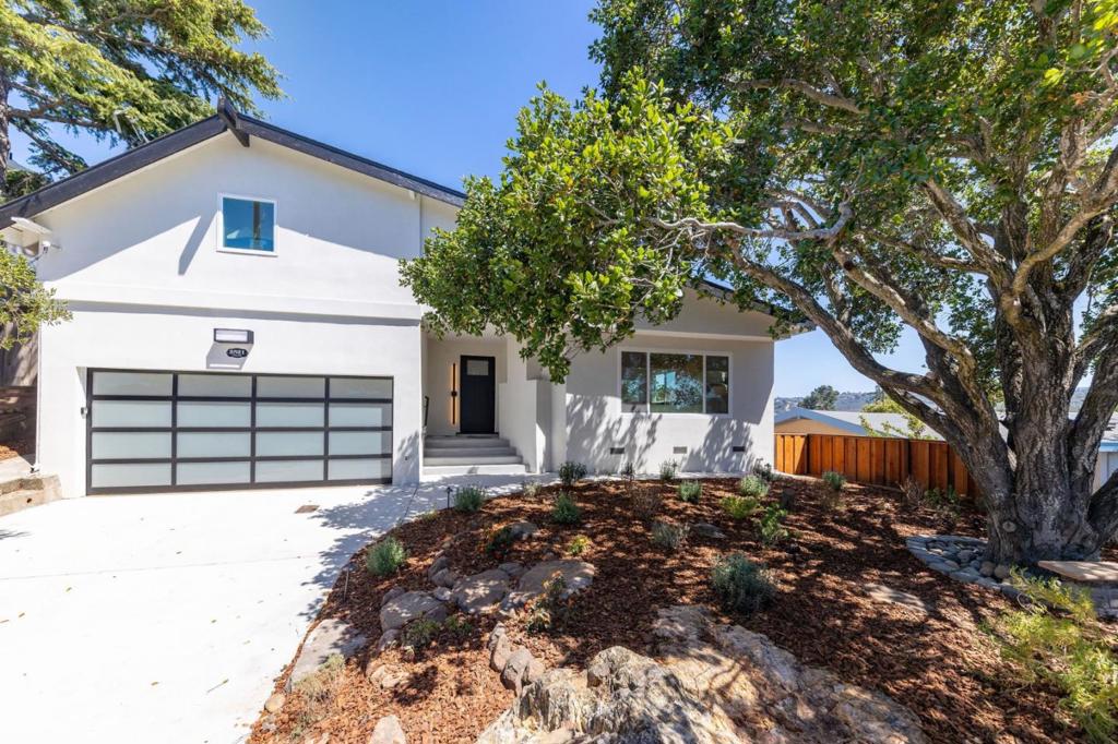 2521 Carmelita Avenue
