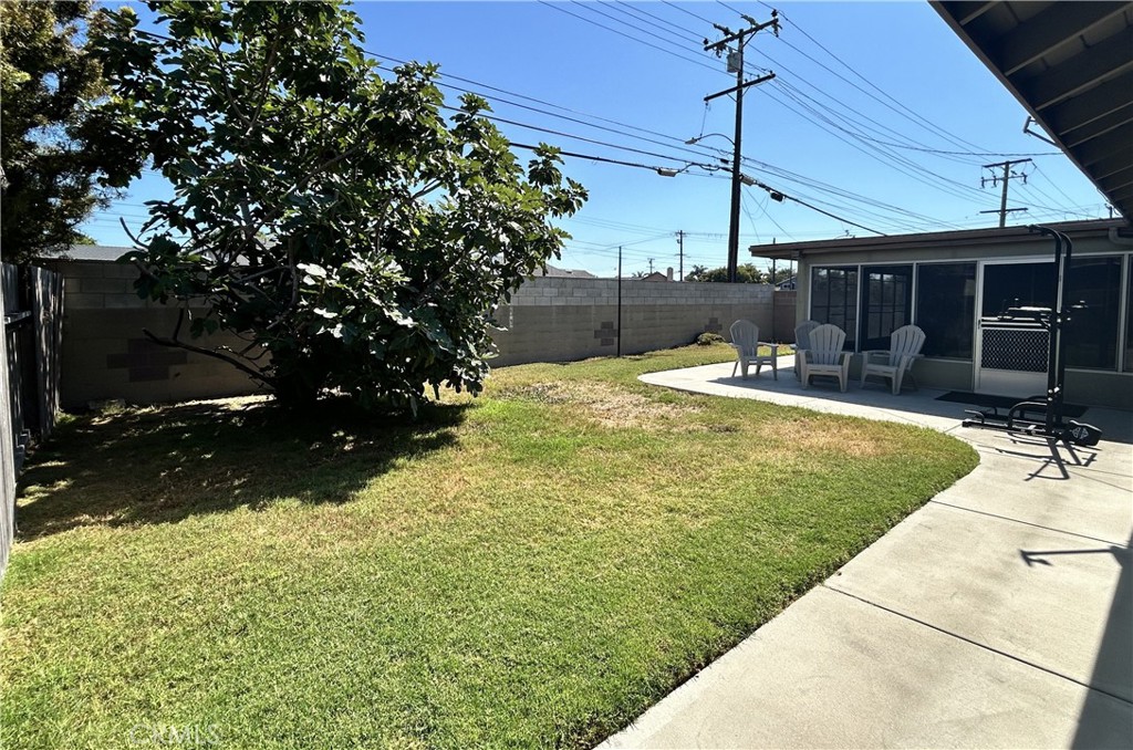 6552 Oakgrove Circle