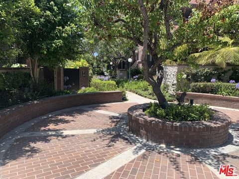 Photo of 4535 Alla Road #1, Marina Del Rey, CA 90292 (MLS # 26839183)