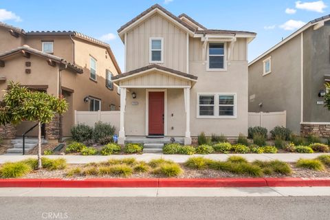 Photo of 27556 Antelope Dr, Canyon Country, CA 91387 (MLS # SR26023966)