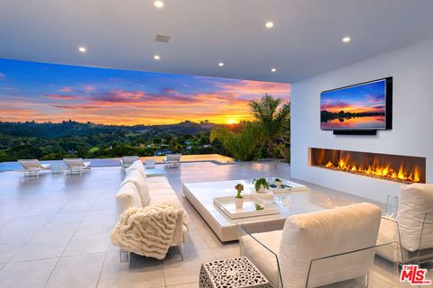 Photo of 2791 Ellison Drive, Beverly Hills, CA 90210 (MLS # 26656731)