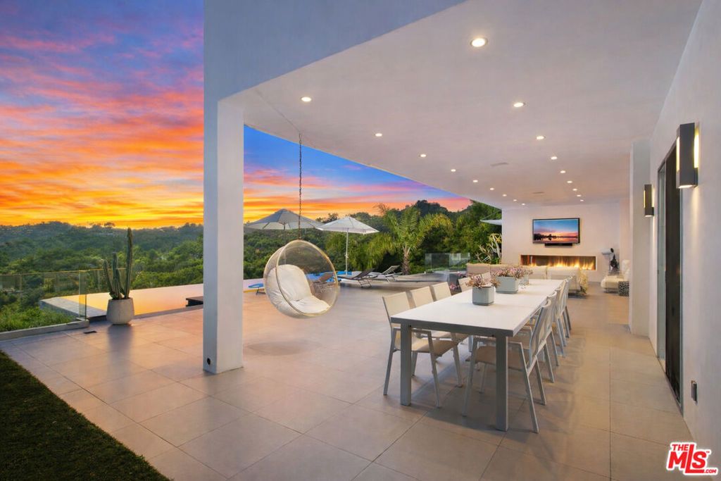 Photo of 2791 Ellison Drive, Beverly Hills, CA 90210 (MLS # 26656731)