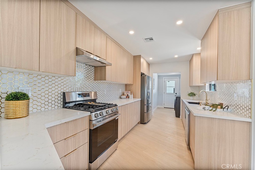 3481 Mount Vernon Drive