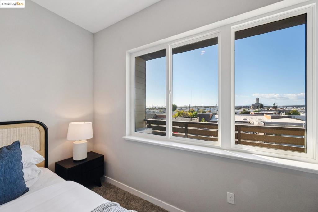 WEST OAKLAND - Residential