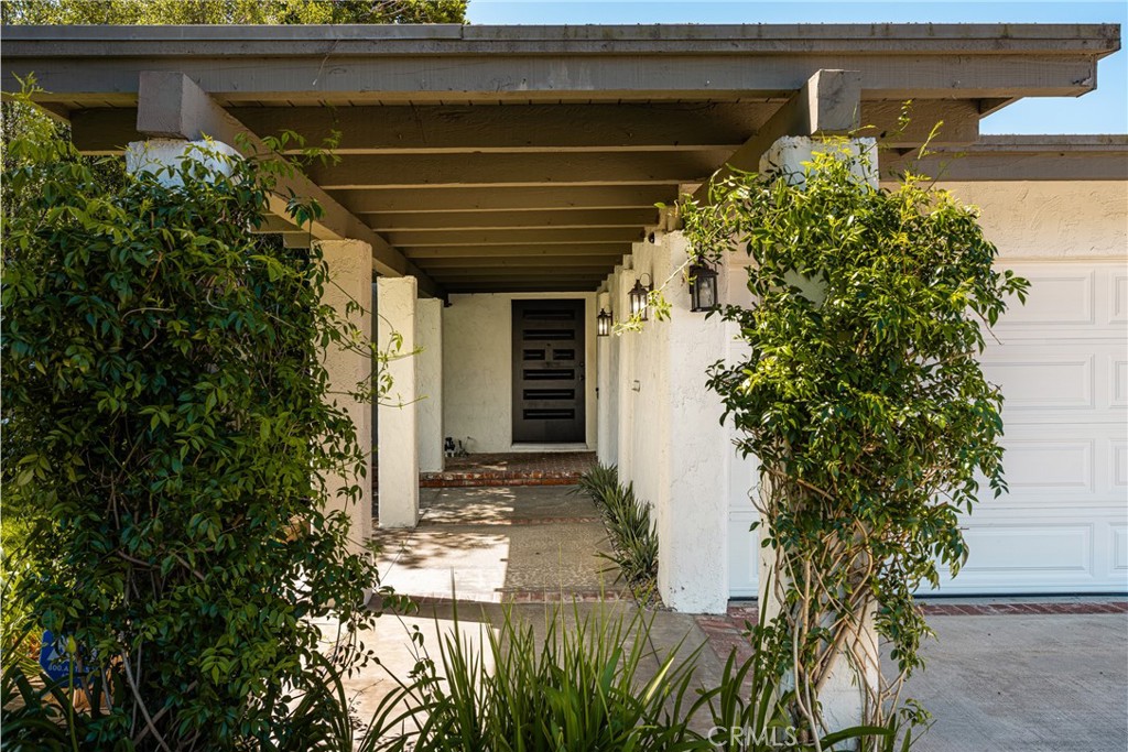 525 Vista Flora