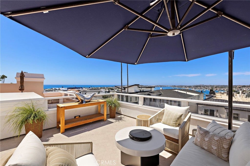 302 Carnation Avenue, Corona Del Mar CA 92625 - Photo 13