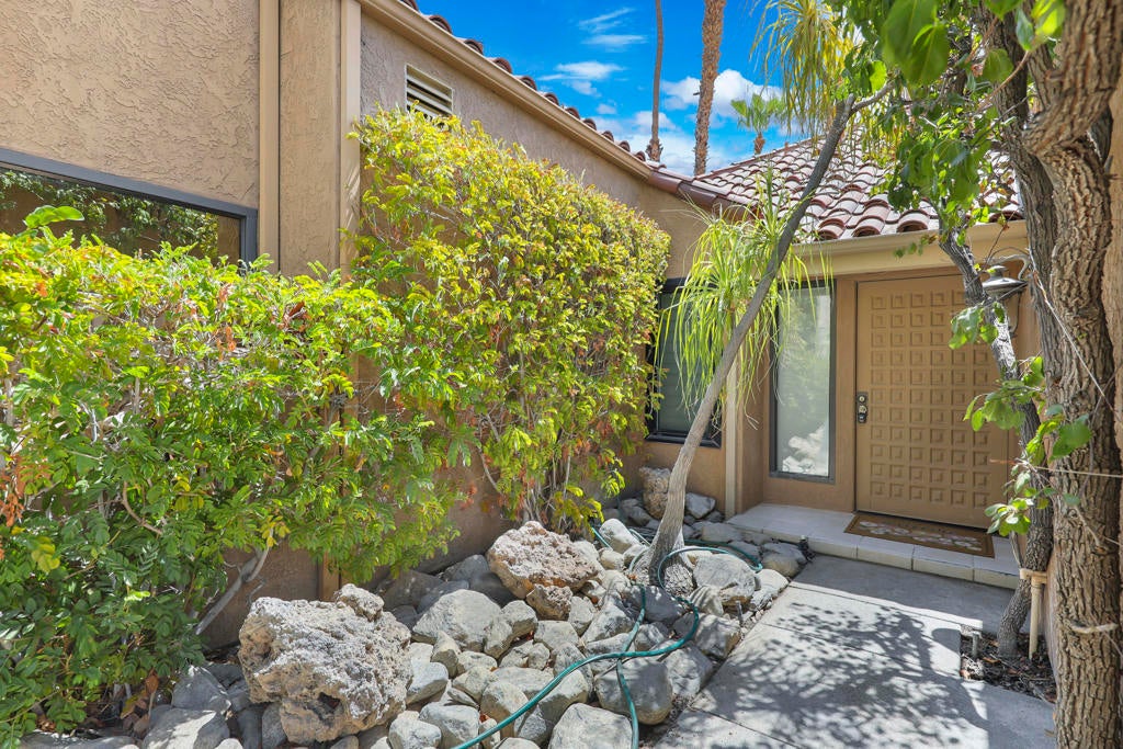 2910 Cervantes Court