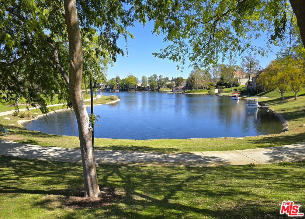 4722 Park Granada 206