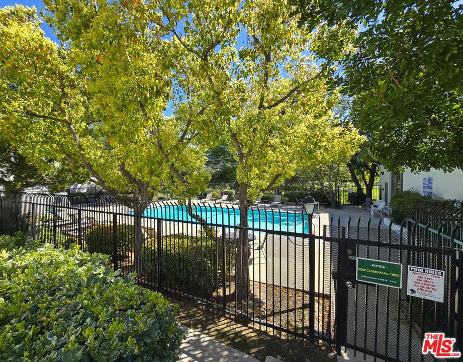 4722 Park Granada 206