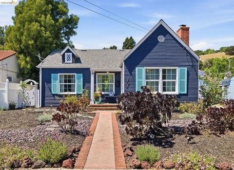 Photo of 107 Covington St ST, Oakland, CA 94605 (MLS # 41135947)