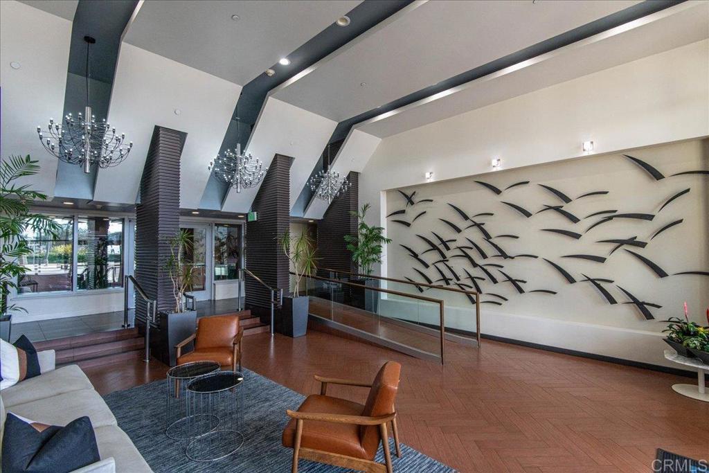 1431 Pacific Highway 702