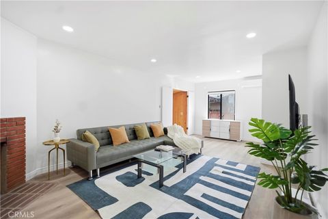 224 S Azusa West Covina CA 91791