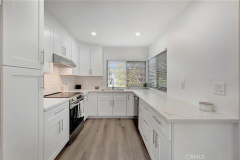 Photo of 6672 Sun Drive #B, Huntington Beach, CA 92647 (MLS # OC25178300)