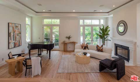 Photo of 138 Voyage Mall, Marina Del Rey, CA 90292 (MLS # 26852455)