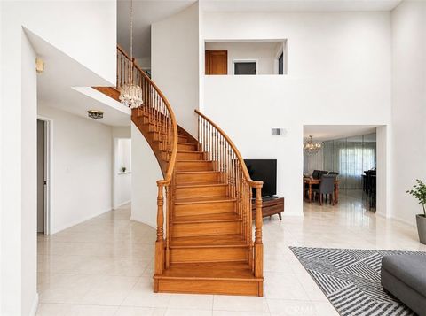 Photo of 18210 Hatteras St, Tarzana, CA 91356 (MLS # SR26097954)