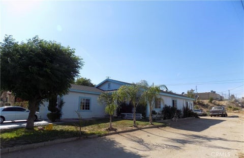 Photo of 232 1 st ST, Perris, CA 92570 (MLS # IV26189547)
