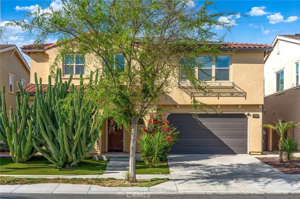 Photo of 3035 E Oak Knoll, Ontario, CA 91761 (MLS # AR26063243)