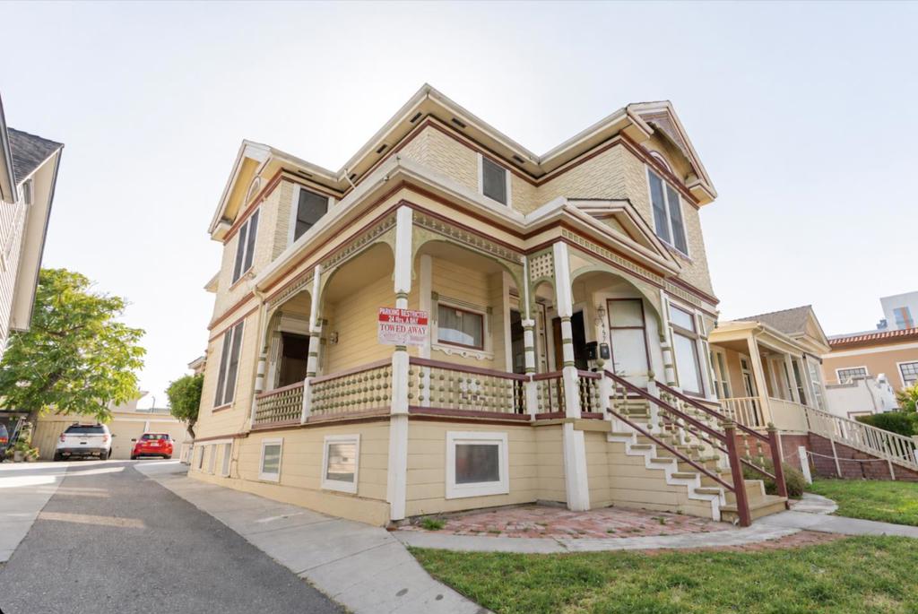 467 S 3rd Street