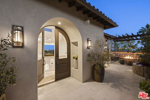 Photo of 1380 Summitridge Place, Beverly Hills, CA 90210 (MLS # 26739843)