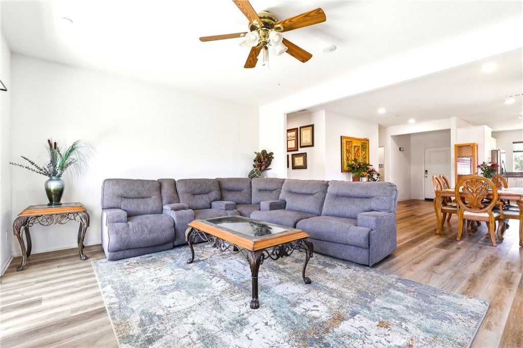 4903 Vanderham