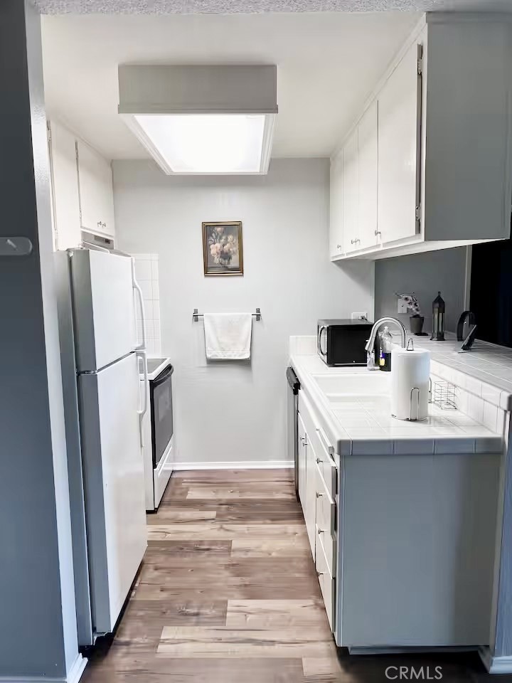 5585 E Pacific Coast Highway 343