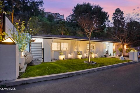 Photo of 4771 Excelente Drive, Woodland Hills, CA 91364 (MLS # 226000422)