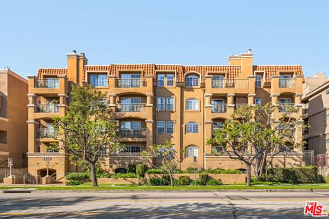 Photo of 4259 Fulton Avenue #101, Sherman Oaks, CA 91423 (MLS # 26647525)