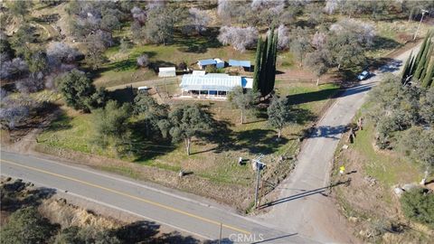 Photo of 46918 Creekside Road, Squaw Valley, CA 93675 (MLS # FR25247079) Photo of 46918 Creekside Road, Squaw Valley, CA 93675 (MLS # FR25247079)