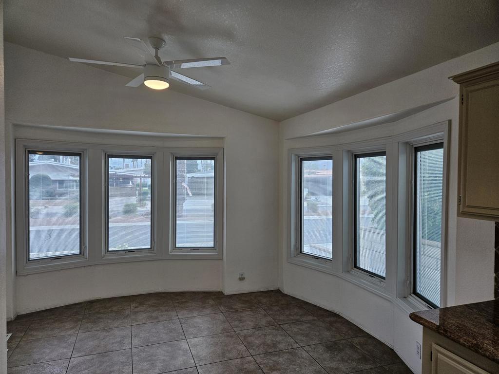 Palm Desert Greens - Manufactured In Park