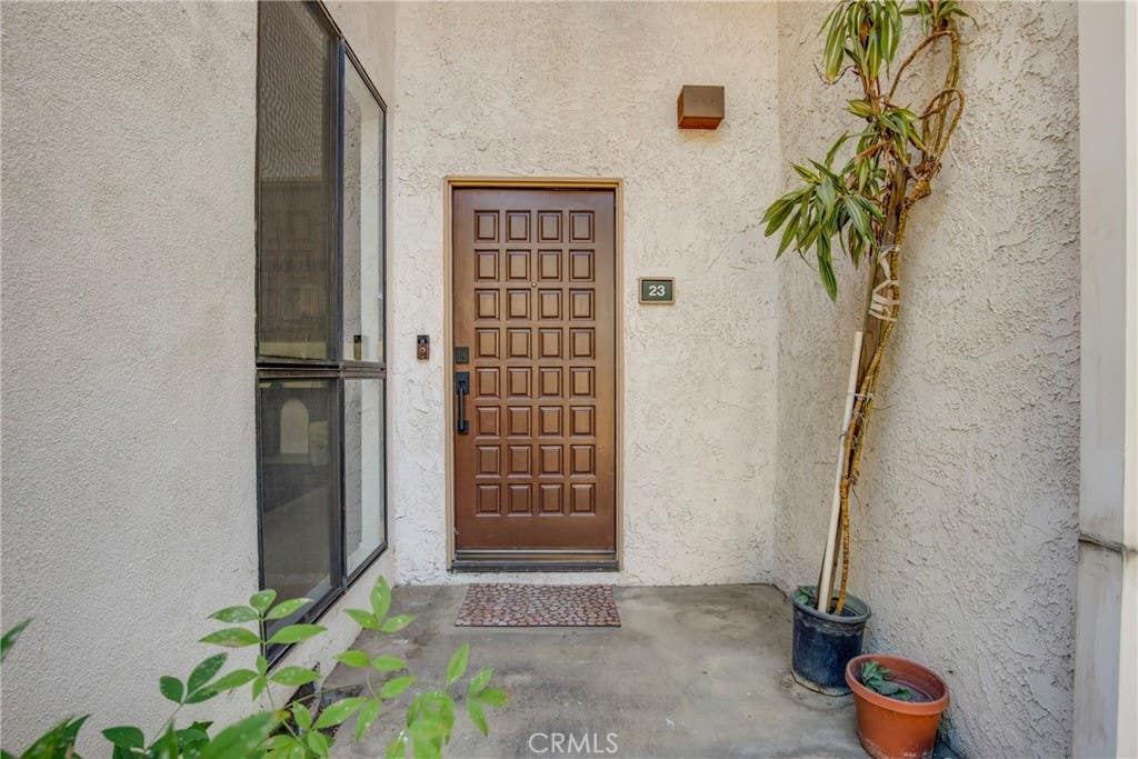 Photo of 17150 Burbank BLVD #23, Encino, CA 91316 (MLS # GD26103707)