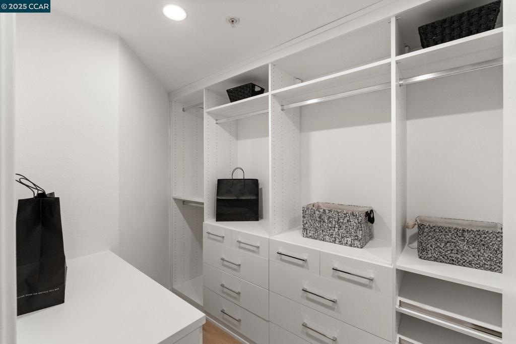 EMERYVILLE - Residential