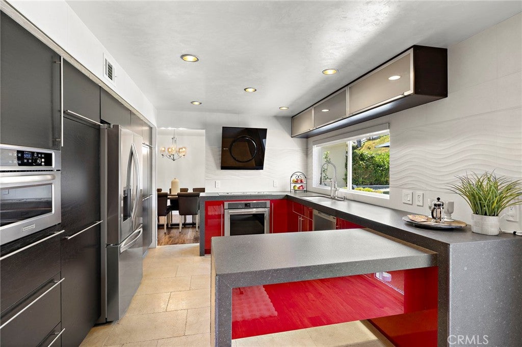 22051 Salcedo, Mission Viejo CA 92691 - Photo 15