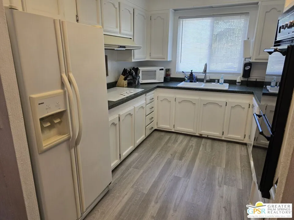 Thousand Palms, California 92276, United States, 3 Bedrooms Bedrooms, ,2 BathroomsBathrooms,Residential,Active,162414