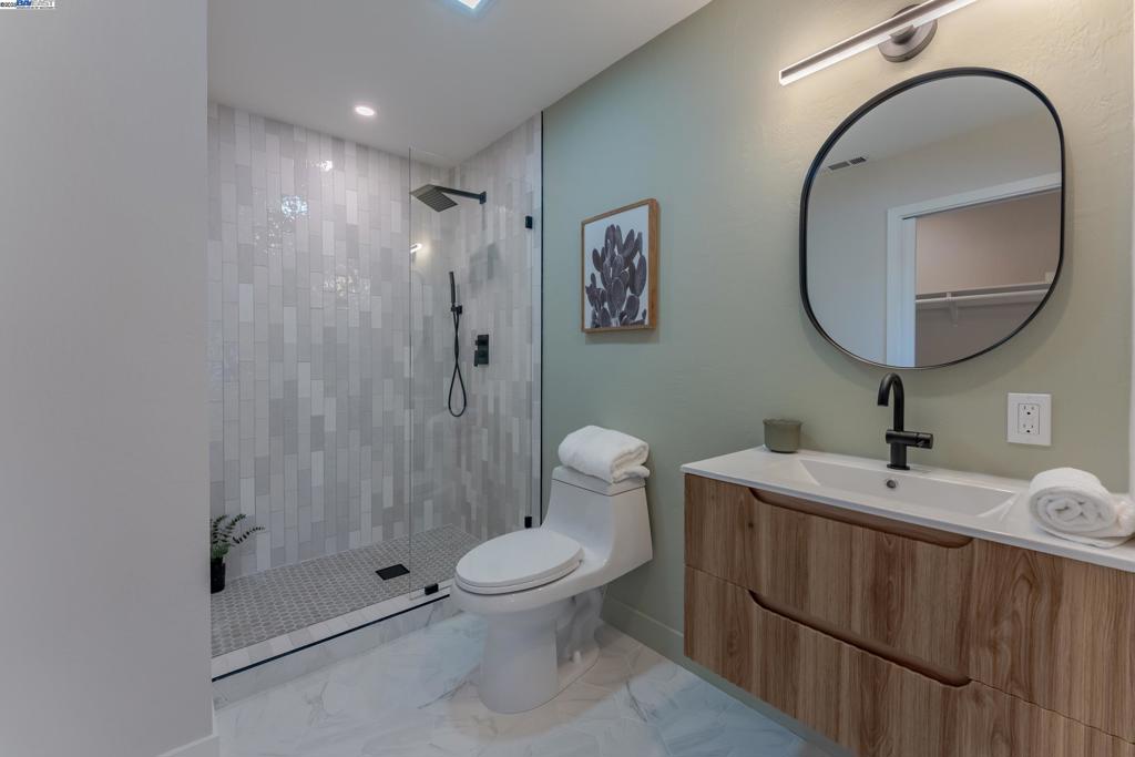 FAIRVIEW - Residential