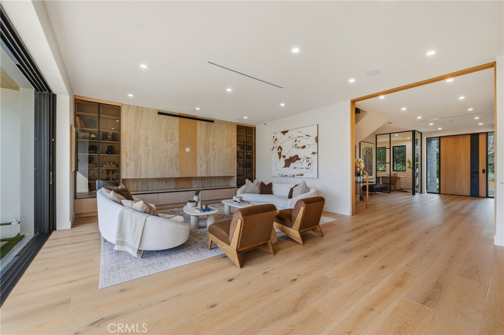 16252 Addison Street